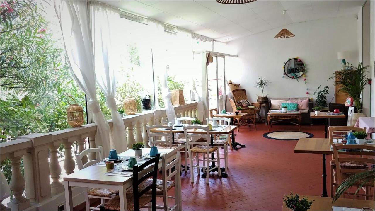 Hotel Le Victoria Драгиньян Экстерьер фото